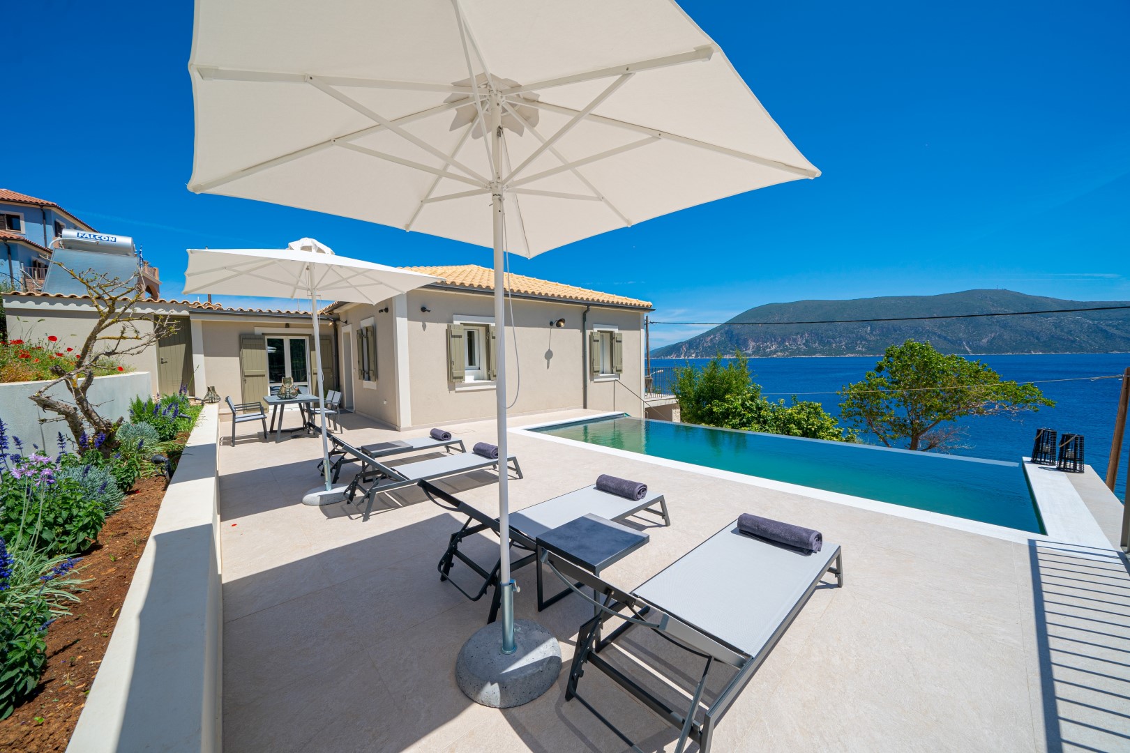 Seafront Luxury Villa Liberty with pool in Fiskardo